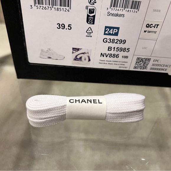 Chanel Shoe Box and Shoelaces - Picture 7 of 12